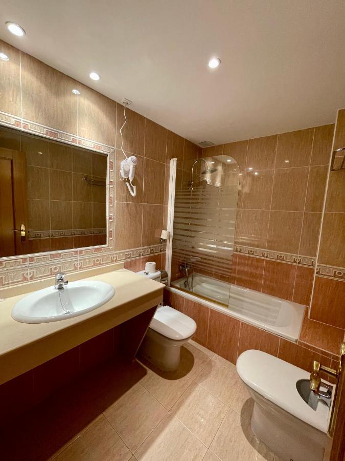 Hotel La Fonda De Don Gonzalo Cenes De La Vega Eksteriør bilde